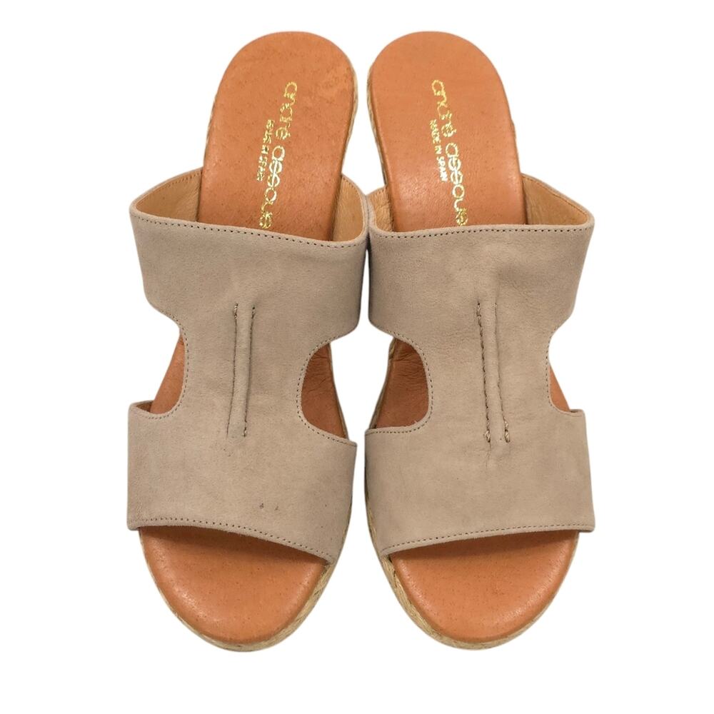 Andre Assous Alana Wedge Sandal - Picture 2 of 8